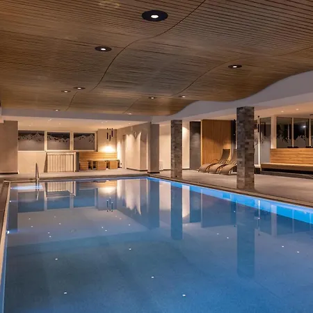 Mozart Hotel 4*