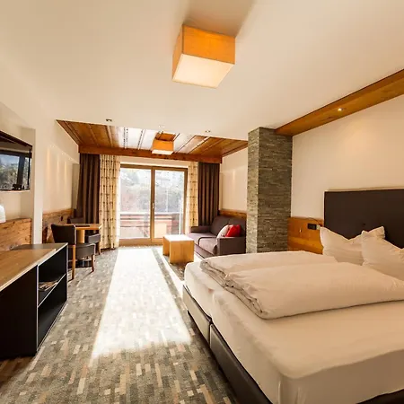 Mozart Hotel 4*