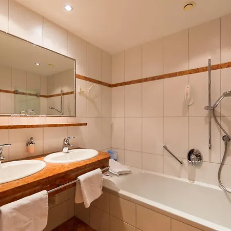 Hotel Mozart 4*