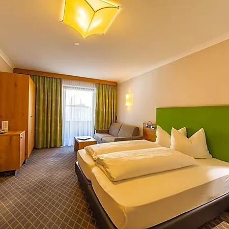 Otel Mozart 4*
