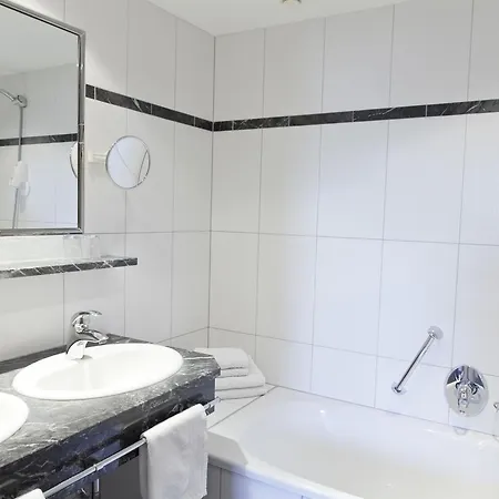 Hotel Mozart 4*