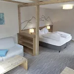 Hotell Mozart 4*